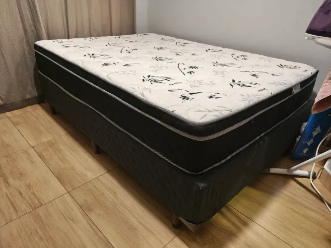 Cama Box Casal com Colchão Sem Uso