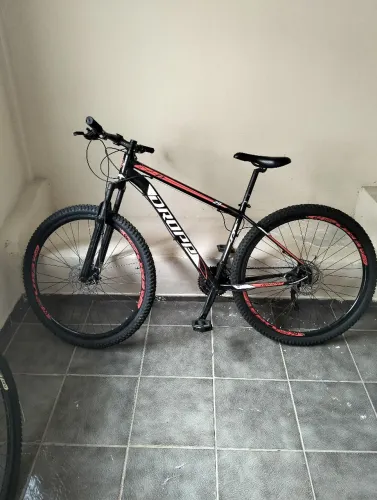 Vendo bicicleta esportiva 