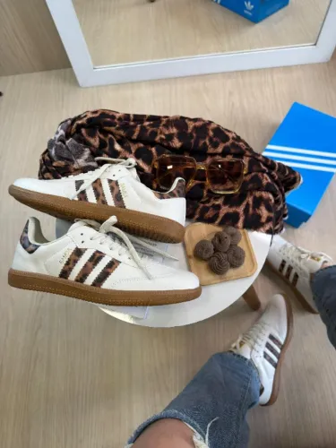 Tênis Casual Feminino Adidas Samba OG Sintético Creme/Onça A Pronta entrega/Envios