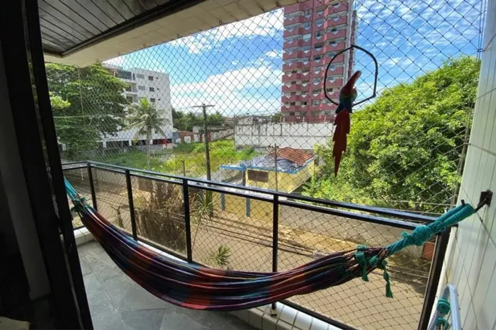 Apartamento para comprar 2 dormitórios a 250 metros da Praia do Tombo - Guarujá