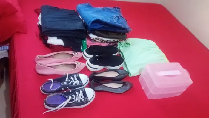 Roupas pra uso ou brechó ,bastantes peças e calçados