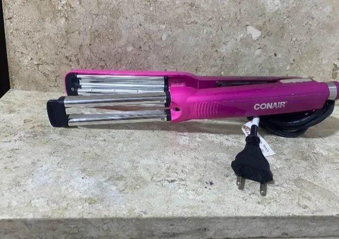Prancha Modeladora Conair Rosa - 3 em 1 - Seminova