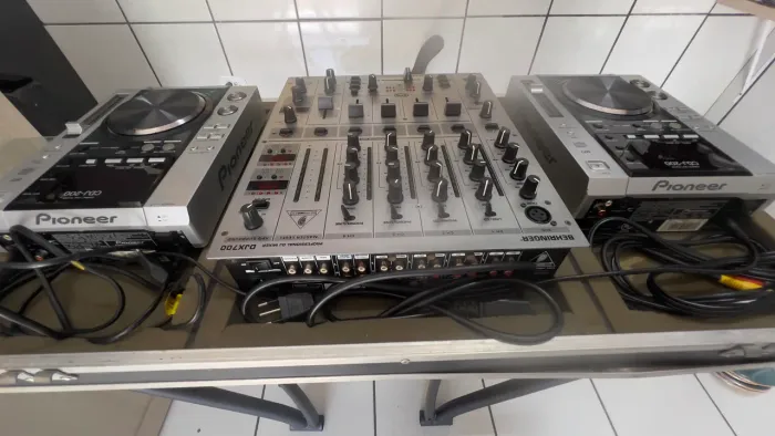 Par Cdj 200 pioneer +mixer DJX 700 + case