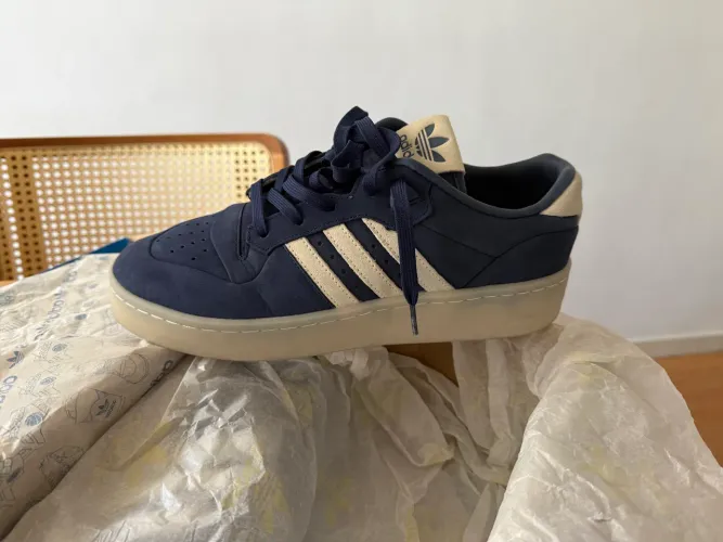 Tênis Adidas Rivalry Lux