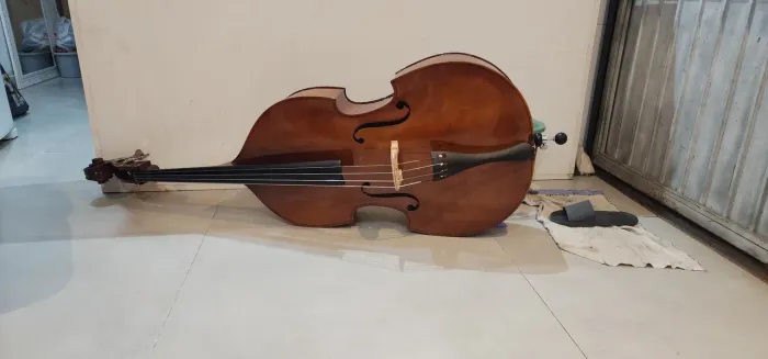 Contrabaixo acústico 1/4