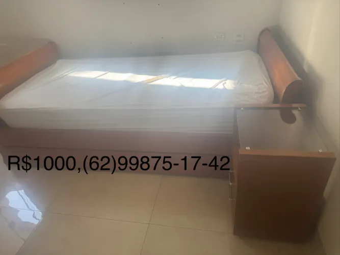 Cama de solteiro com cabeceira