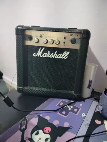 Amplificador Marshall MG10CF 