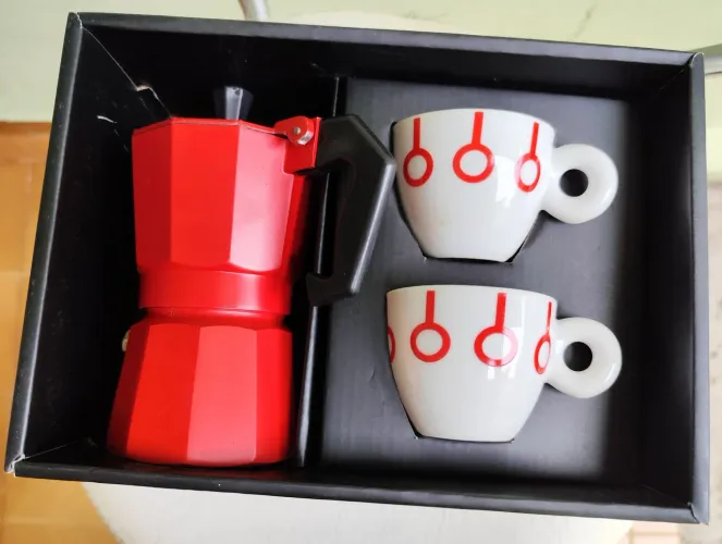 Jogo de café 2 xíc e Mini Cafeteira Italiana
