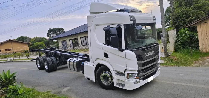 Scania p360 truck