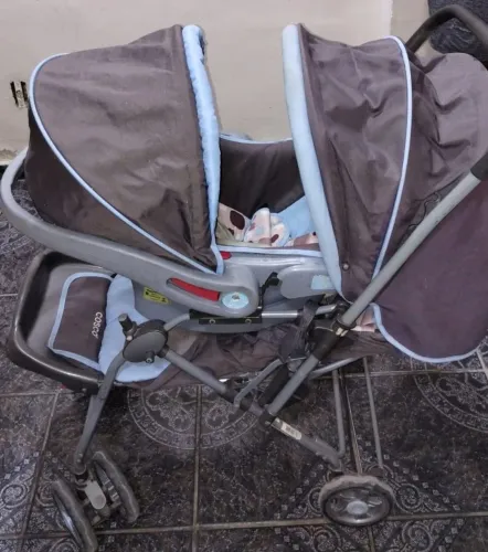 Vendo Carrinho de bebê