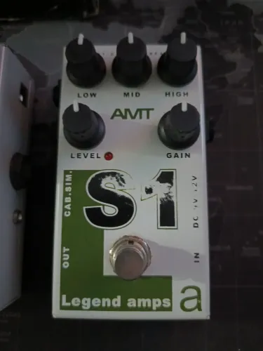 Pedal AMT S1 - Preamp do Soldano SLO