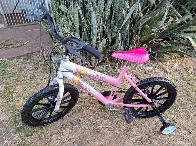 Bicicleta infantil aro 16 com rodinhas revisada
