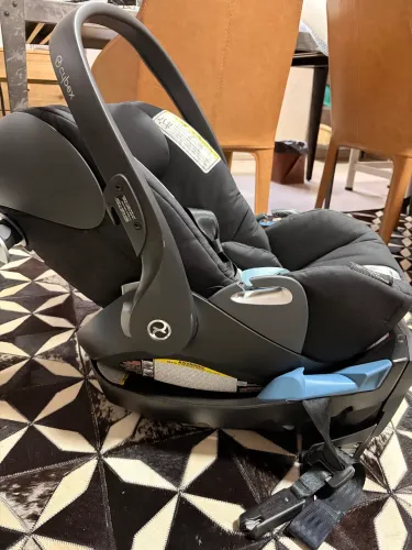 Bebê conforto Cybex Cloud Q - um dos melhores do mundo