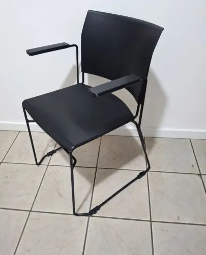 Cadeira fixa no polipropileno (Valor individual)