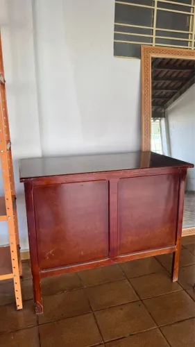 PRATELEIRA/COMODA/ESPELHO/BANQUETA