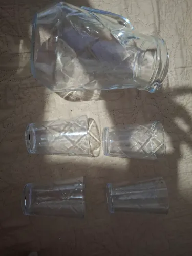 Conjunto de jarro e copo