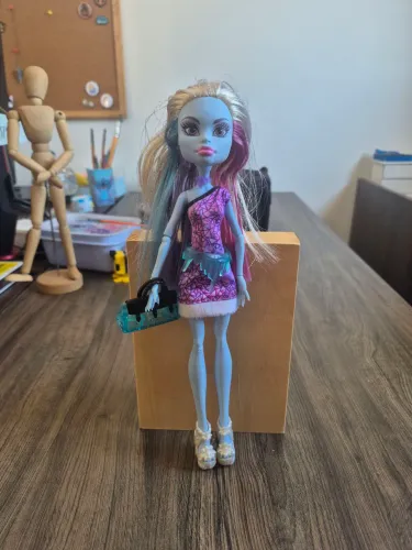 Monster High Abbey Bominable Scaris 