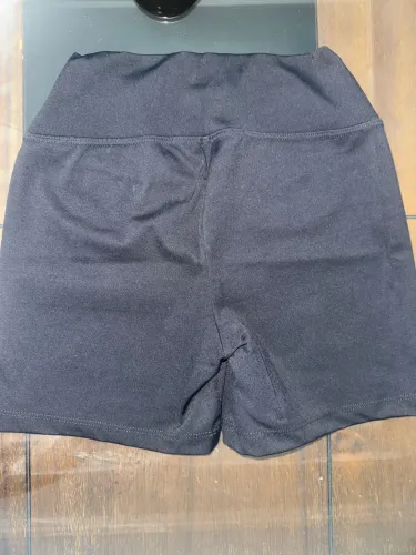 short de academia preto cintura alta tamanho M