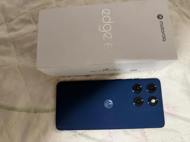 Motorola ED 60 azul 512 GB um mês de uso