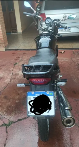 Vendo moto Honda Titan Es 150 ótimo estado, motor cromado