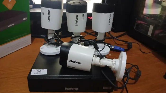 Dvr intelbras + 4 cameras e hd 500gb
