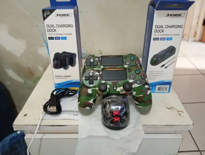 Base Dock Carregador Duplo Turbo Para Controle Playstation Ps4