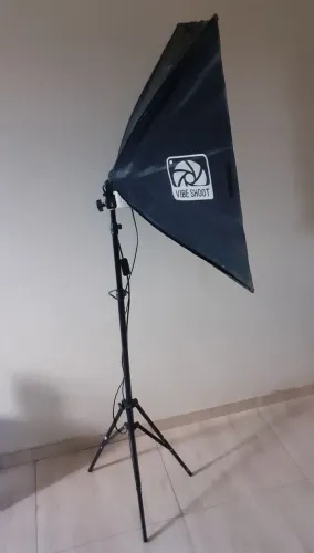 Softbox Vibe Shoot 50x70cm com Tripé Completo