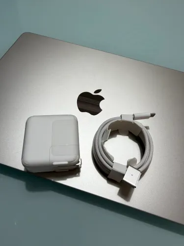 MacBook Air M4 - 13,6 | 16GB RAM | 256GB SSD