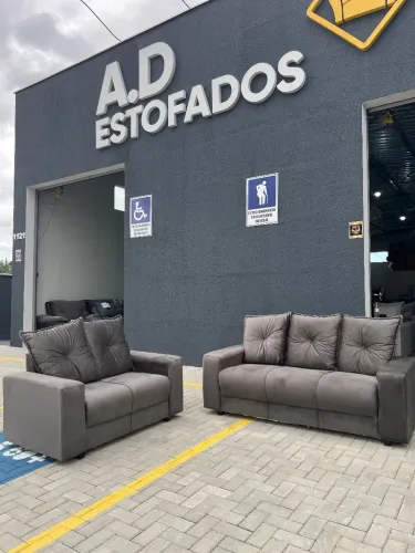 Sofá novo de 3 e 2 lugares 