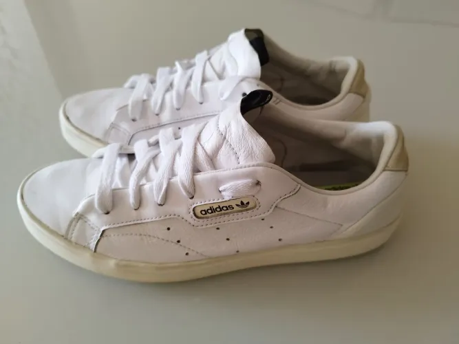 Tênis Adidas SLEEK - NR 38