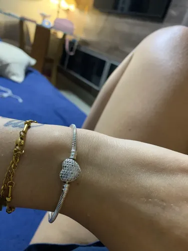Pulseira Pandora novinha, está grande no meu braço preço de desapego