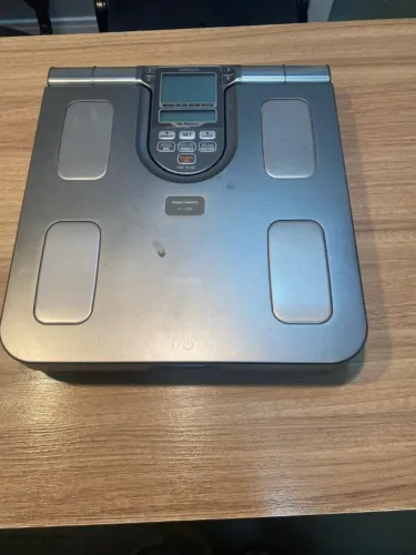BALANÇA BIOIMPEDÂNCIA OMRON HBS-514C