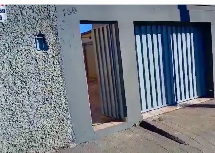 CASA ALUGO SANTA MSRTA TRES QUSRTOS DUAS SUITES TERRENO INTEIRO