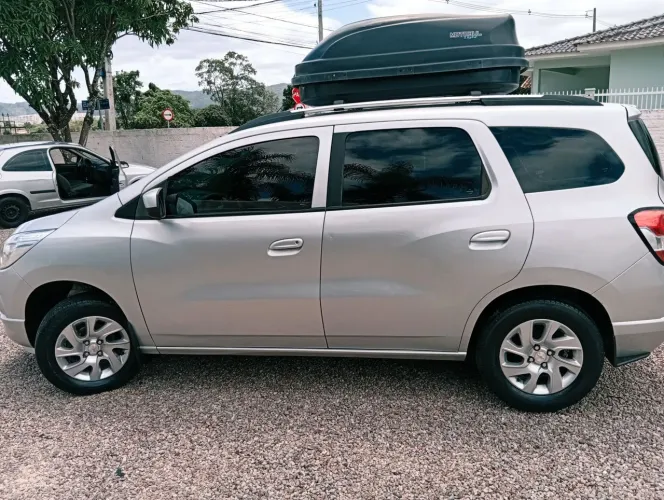 Chevrolet Spin LTZ 1.8 8V Econo.flex 5P Mec. 2015