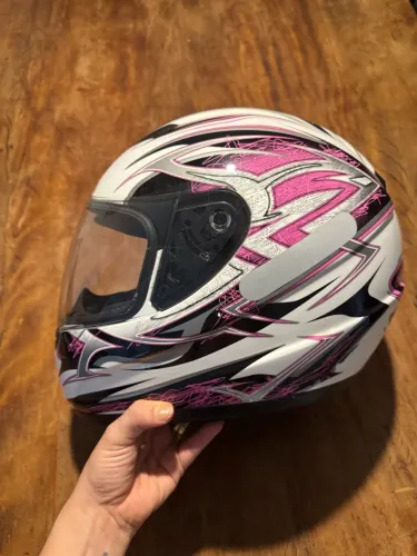 Capacete HELT tamanho 56 