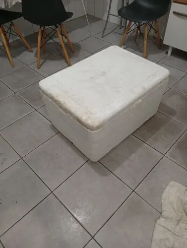 Caixa de isopor 80 litros com dreno medidas internas 65x45x30