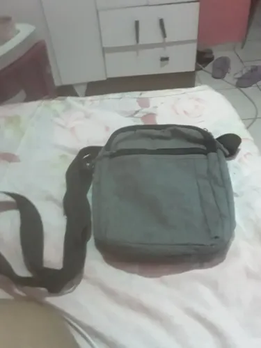 Bolsa de peito em ótimo estado de conservação