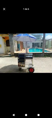 Carrinho de doces e salgados