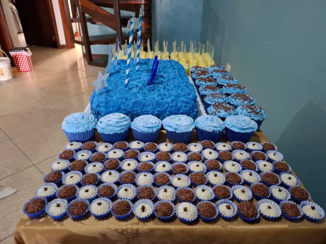 Faço bolo, doces , salgados,  tortas salgadas pra festa ?  faça seu orçamento 