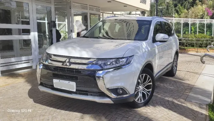 Mitsubishi Outlander Comfort 2.0 16V Aut. 2018