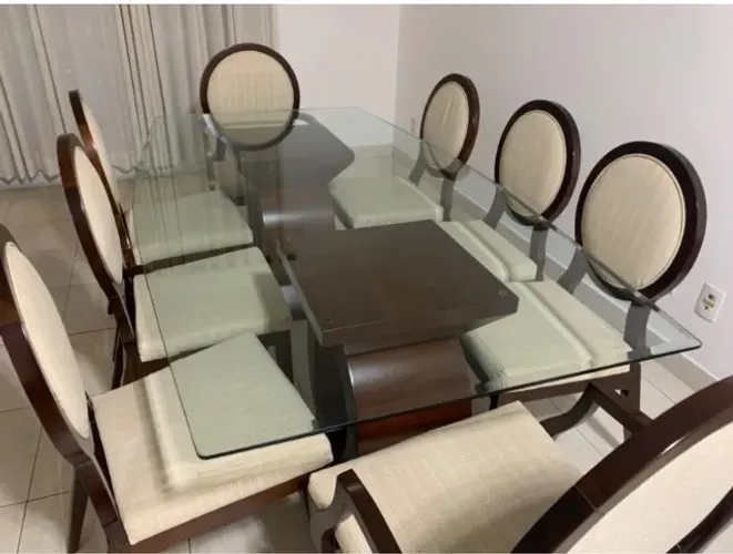 Mesa de jantar 2,20 x 1,20 com 08 cadeiras