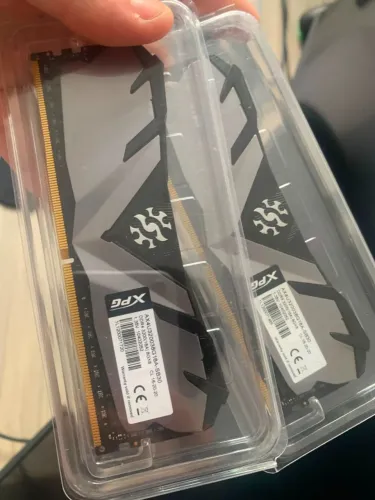 MEMORIA RAM DDR4 XPG 2X8GB 3200MHZ