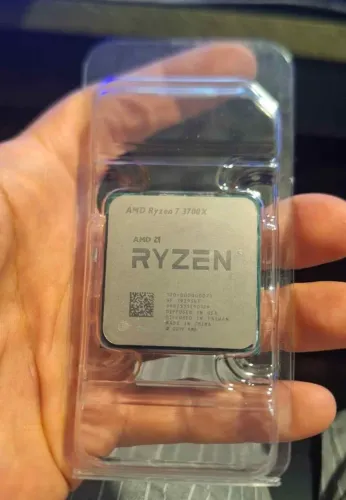 Ryzen 7 3700x octa core pci 4.0