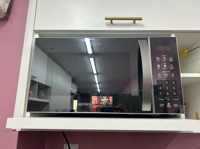 Microondas espelhado Mondial 34L Prata 127V