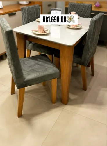 Mesa de jantar 4 cadeiras L492