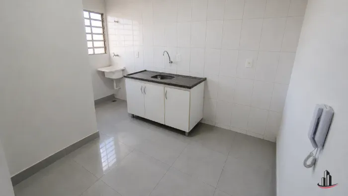 Apartamento para Locação sendo 02 Quartos; Bairro: Olinda I 200m da UNIUBE