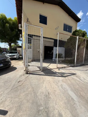 Alugo ponto comercial no bairro Lourival Parente