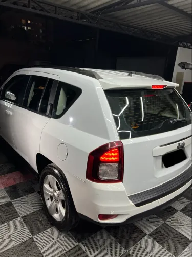 Jeep Compass Sport 2.0 16V 156cv 5P 2015