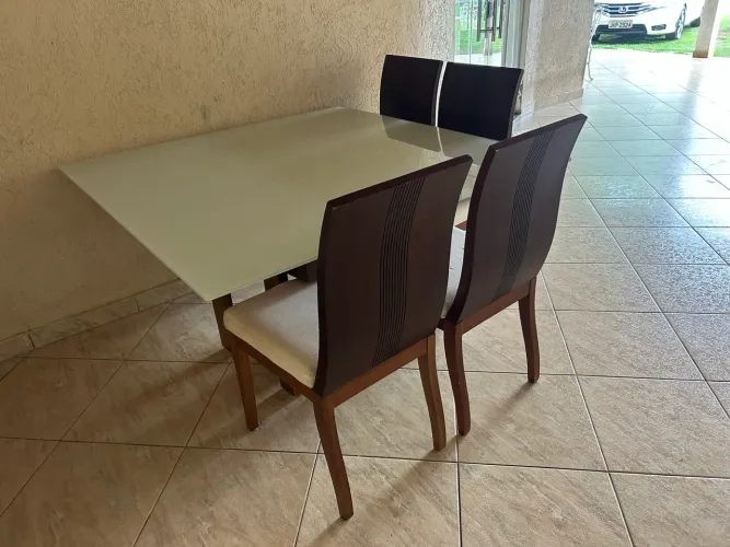 Mesa 8 LUGARES 6 CADEIRAS 1,40 X 1,40