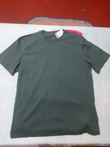 Bermudas e camisas masculinas diversos tamanhos